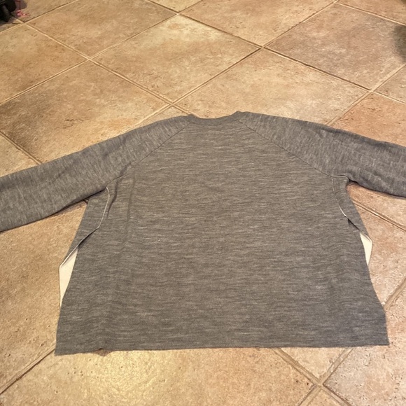 J Crew Womens Gray Sweater Size Medium - Picture 3 of 3